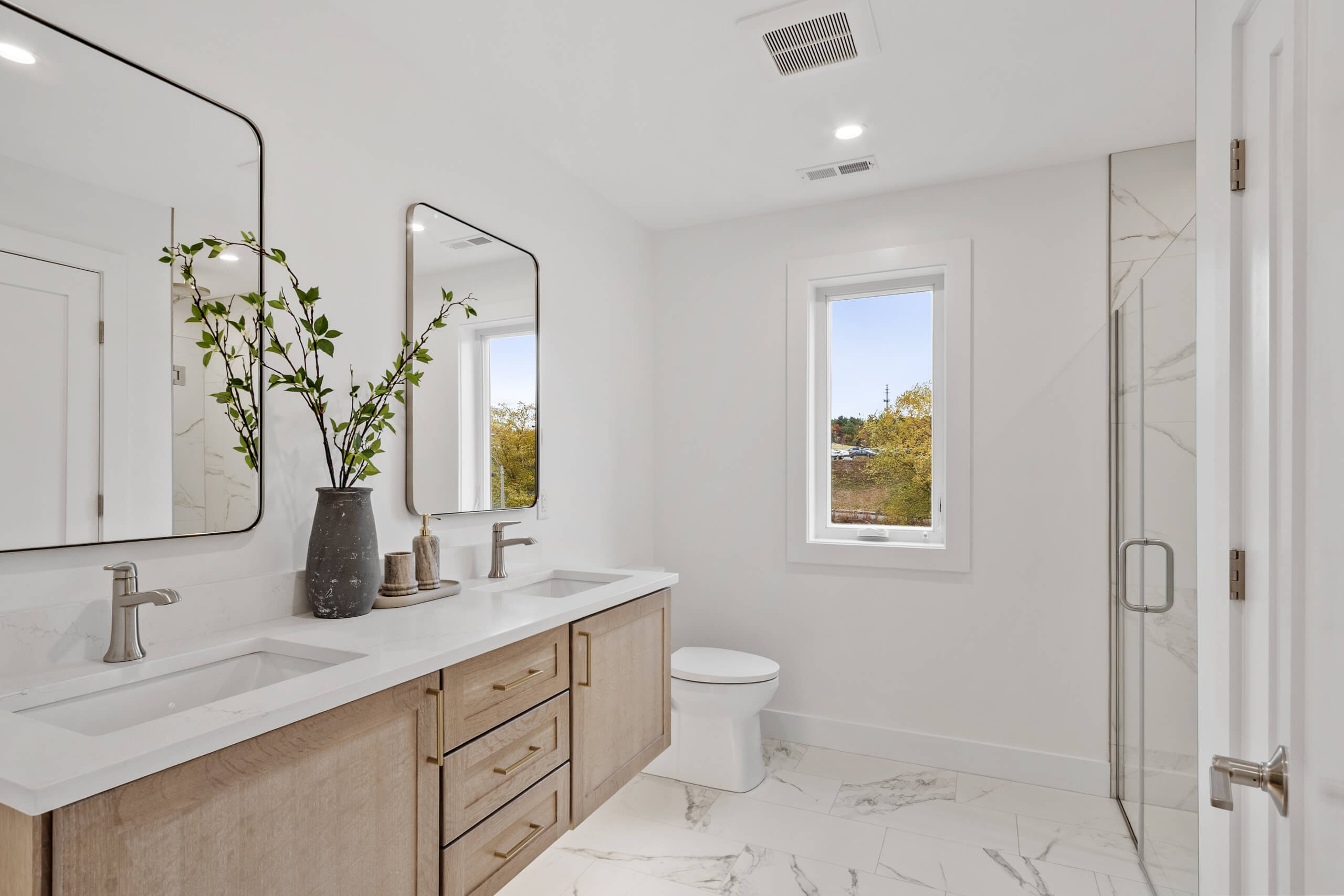 225 Middlesex Turnpike Burlington Massachusetts Job 37399 0040 print Spacious Bathroom